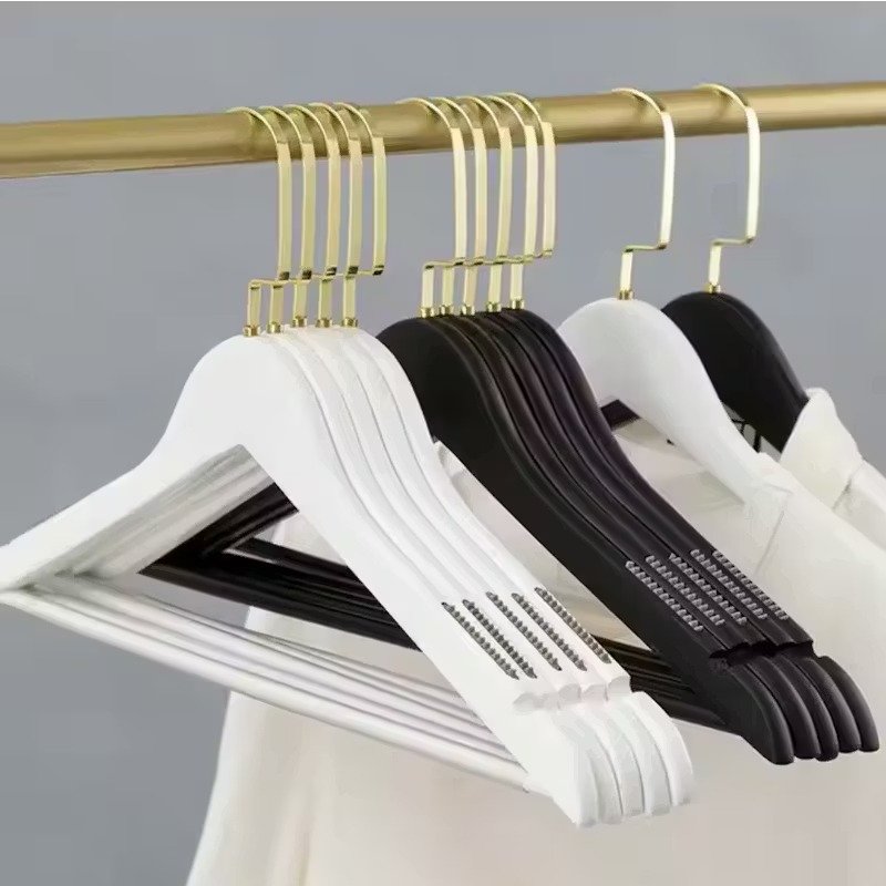 5 Non-Slip Wooden Hangers for Coats, Shirts & Suits
