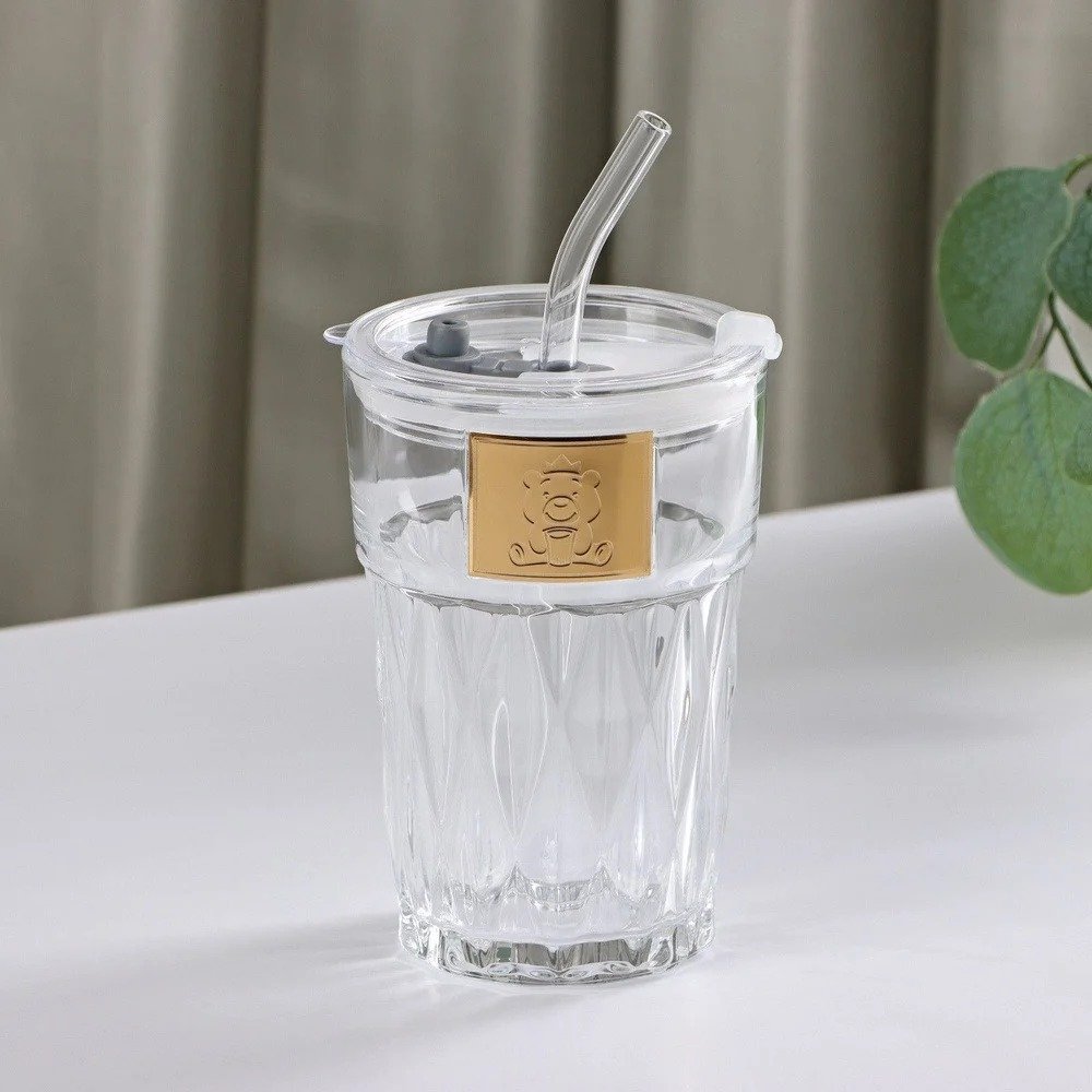 Diamond Pattern Glass Cup – Elegant Drinkware with Straw